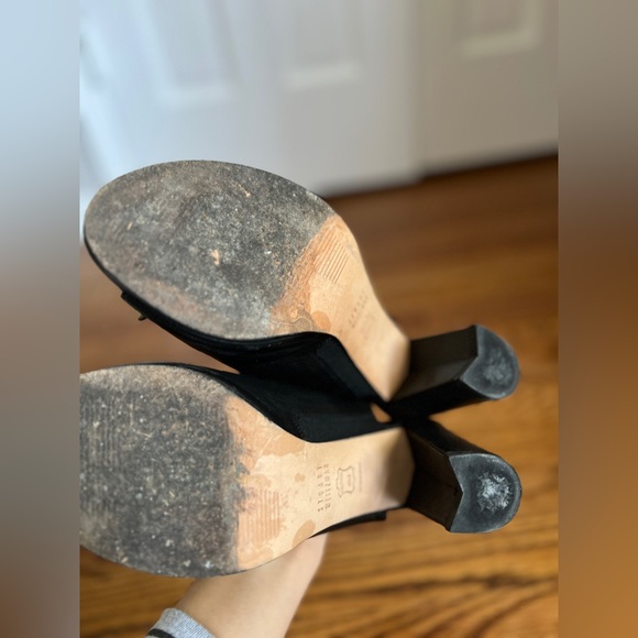 Stuart Weitzman size 7 - Picture 4 of 4